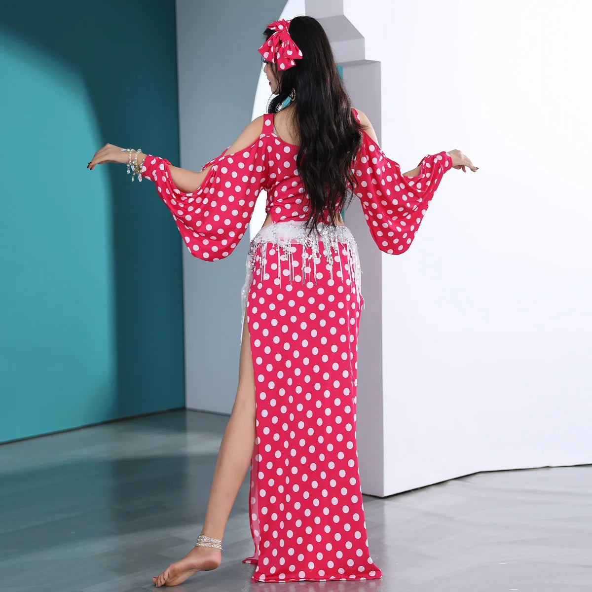 Wave-Point Baladi/ Saidi Dress – Bold Elegance with Playful Flair! 💃✨